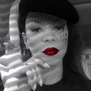 Meet your Posher, Ayana